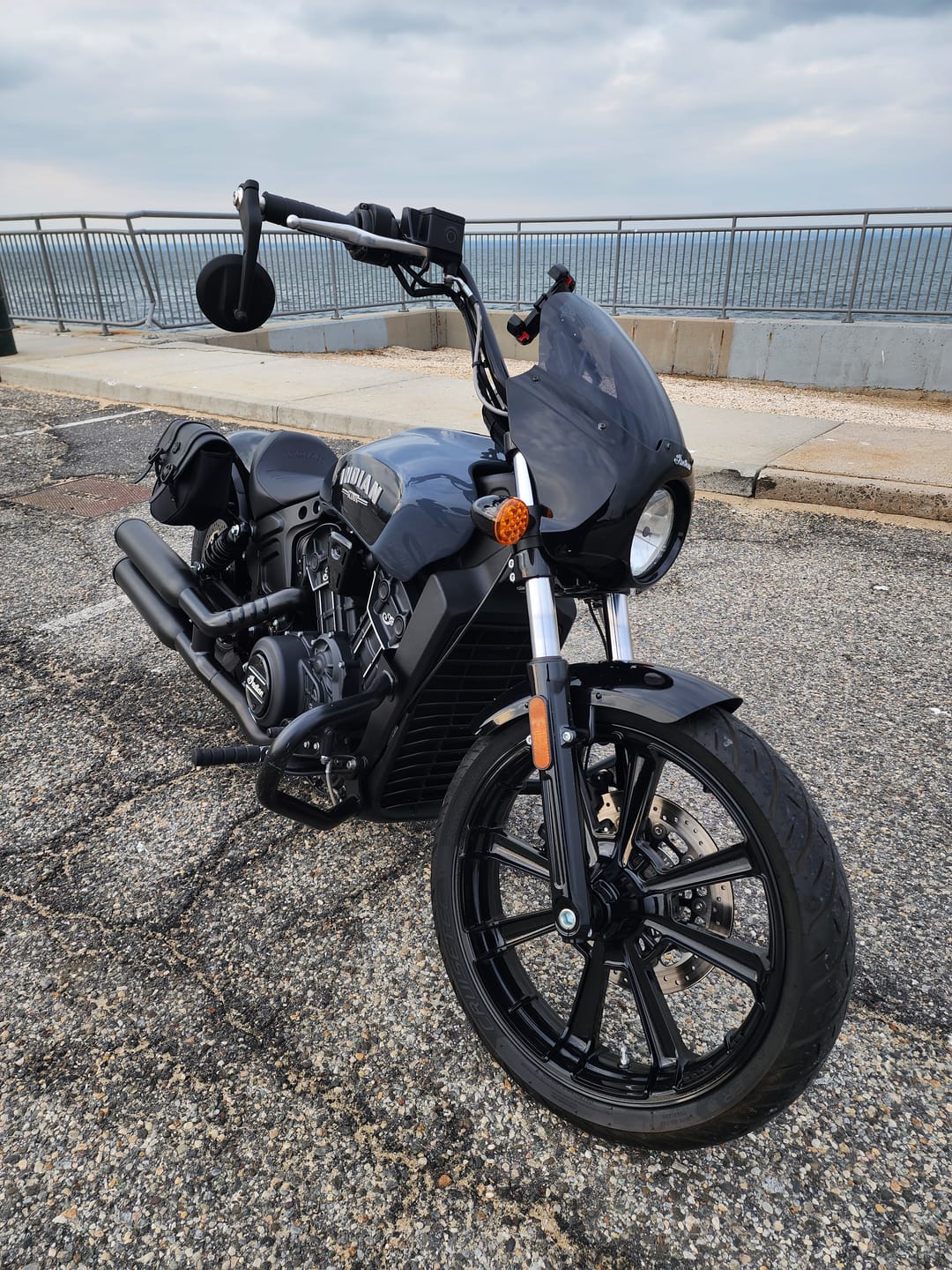 Customer photo review of 8L - Pony Indian Scout Bobber Leather Saddlebags