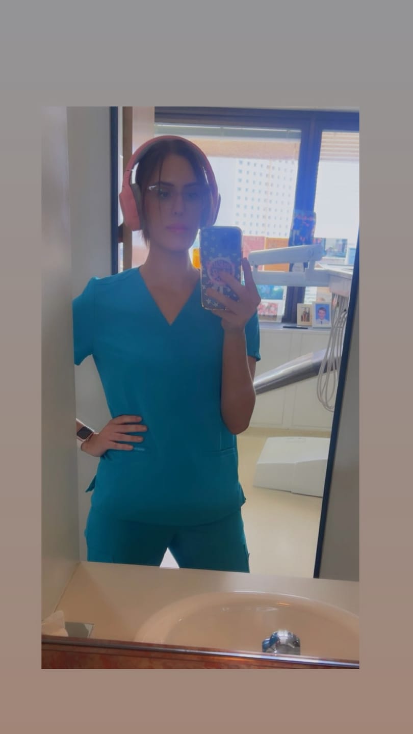 Customer photo review of ELIZABETH Two Pocket Scrub Top (Original SLTECH™ fabric) - Teal