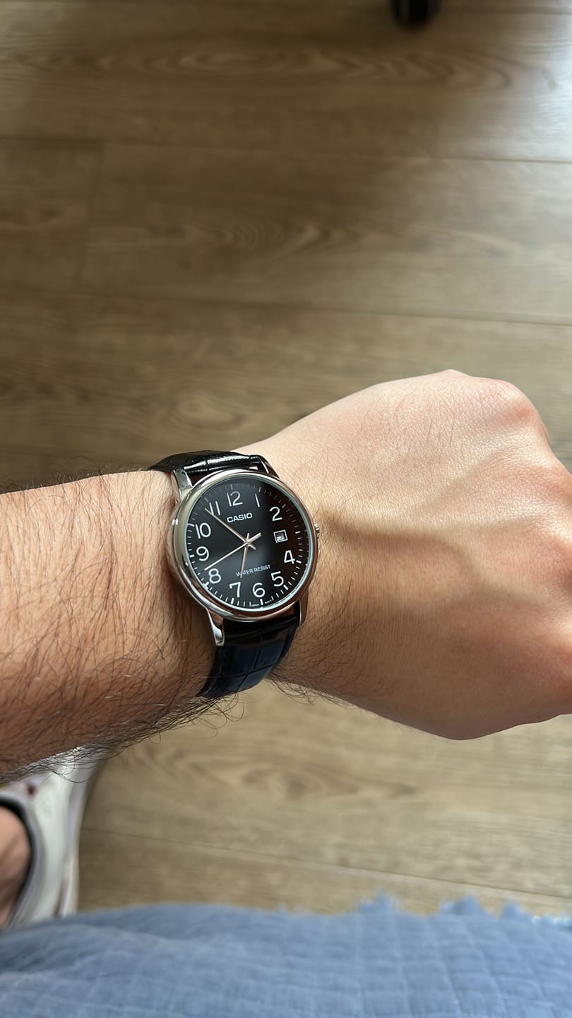 Customer photo review of Reloj Casio Análogo MTP-V002L-1BU Correa de Cuero
