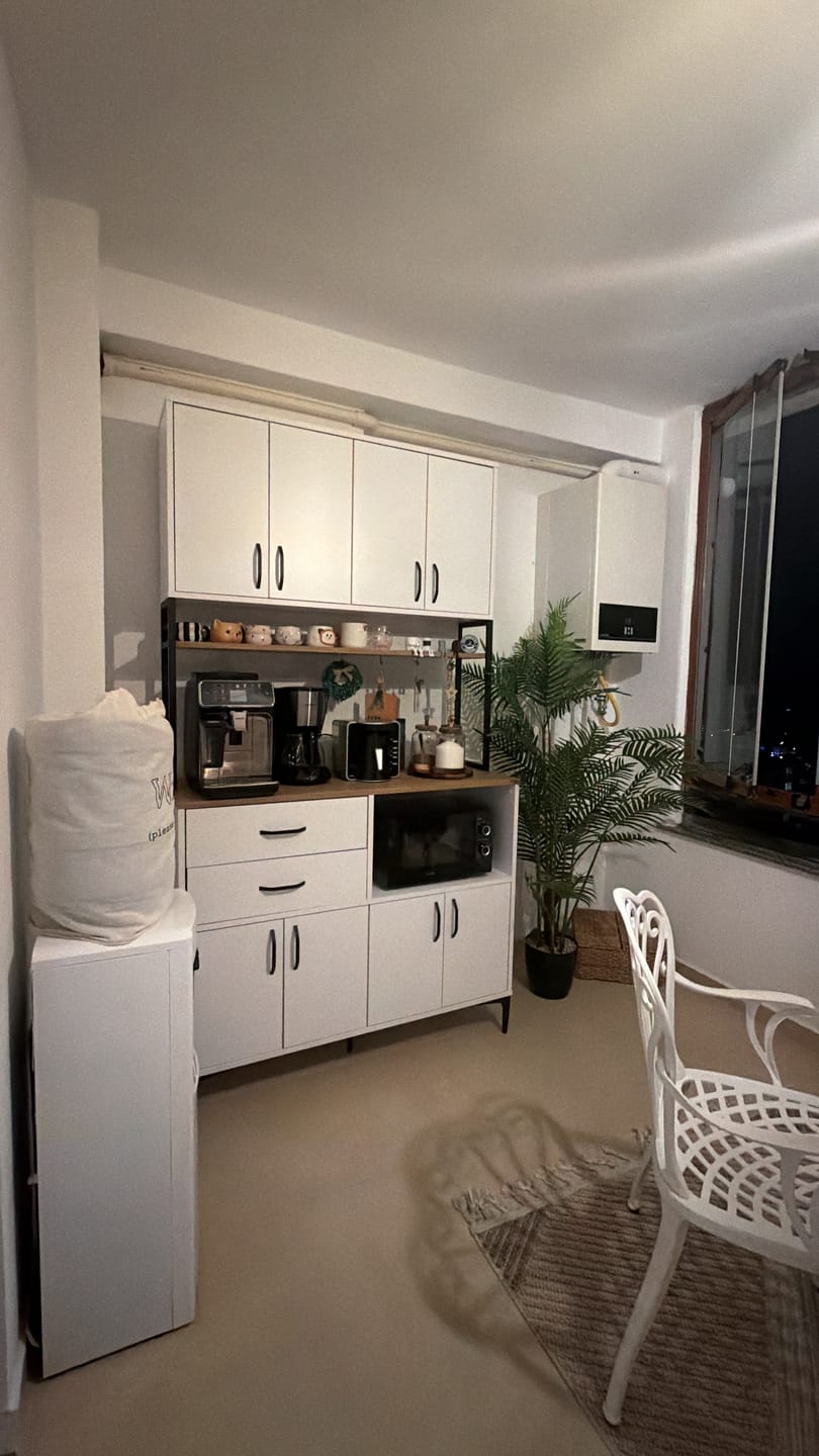 Customer photo review of Rani JE209 Çok Amaçlı Dolap 8 Kapaklı 2 Çekmeceli Raflı Kiler Mutfak Dolabı Beyaz - Sepet Ceviz