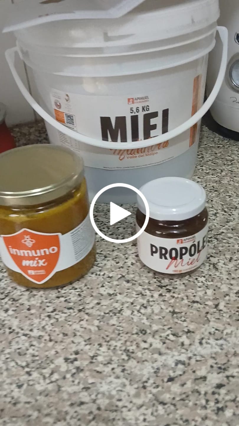 Customer video review of Propóleo Miel Cuchareable receta propia