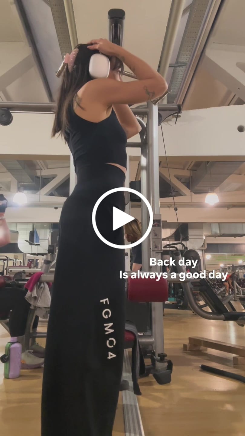 Customer video review of Pantalone Baggy Ikonic FW 24/25 Nero