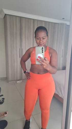 Customer photo review of Adjustable Strap High Impact Sports Bra & Pocket Leggings Set