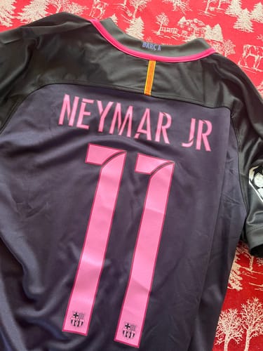 Customer photo review of Neymar Jr Barcelona 2014/15 Retro Black Pink Jersey Maillot Trikot Maglia