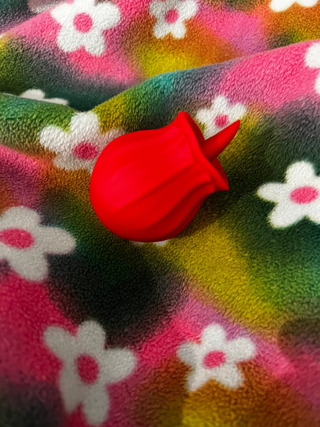 Customer photo review of Rose Lix Clitoral Rose Toy