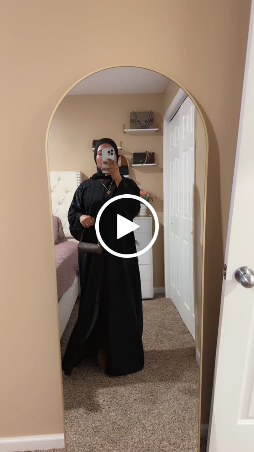 Customer video review of Amira Black on Black Abaya Set