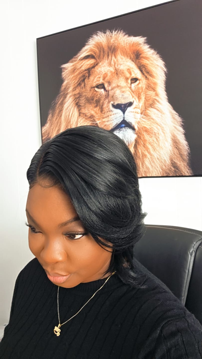 Customer photo review of Sensationnel Chic Bob Glueless 5" Deep Part HD Lace Wig - BOB UNIT 9