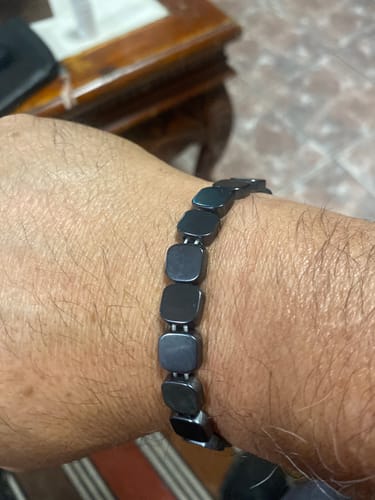 Customer photo review of Pulsera Hora Hematita