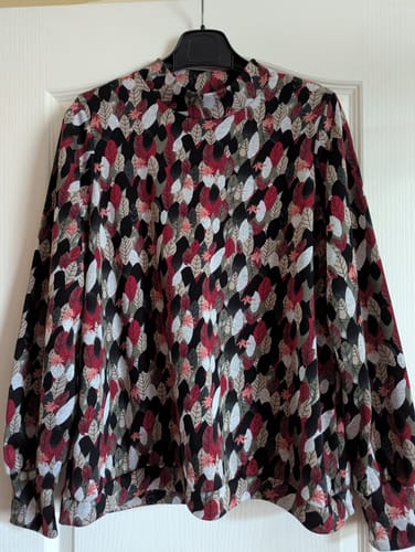 Customer's Arlington sweater made from Autumn Forest fabric, showing the colorful leaf pattern and nice drape.