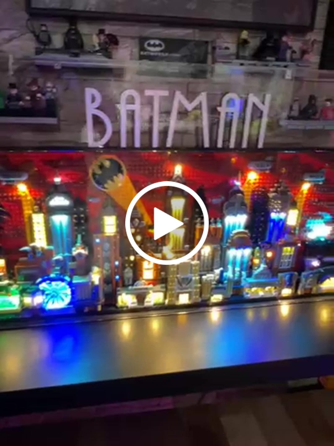 Customer video review of Wall Mounted Display Case for LEGO® 76271 Batman: The Animated Series Gotham City™