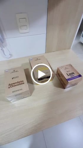 Customer video review of Nuts Cranberry & Chocolate
