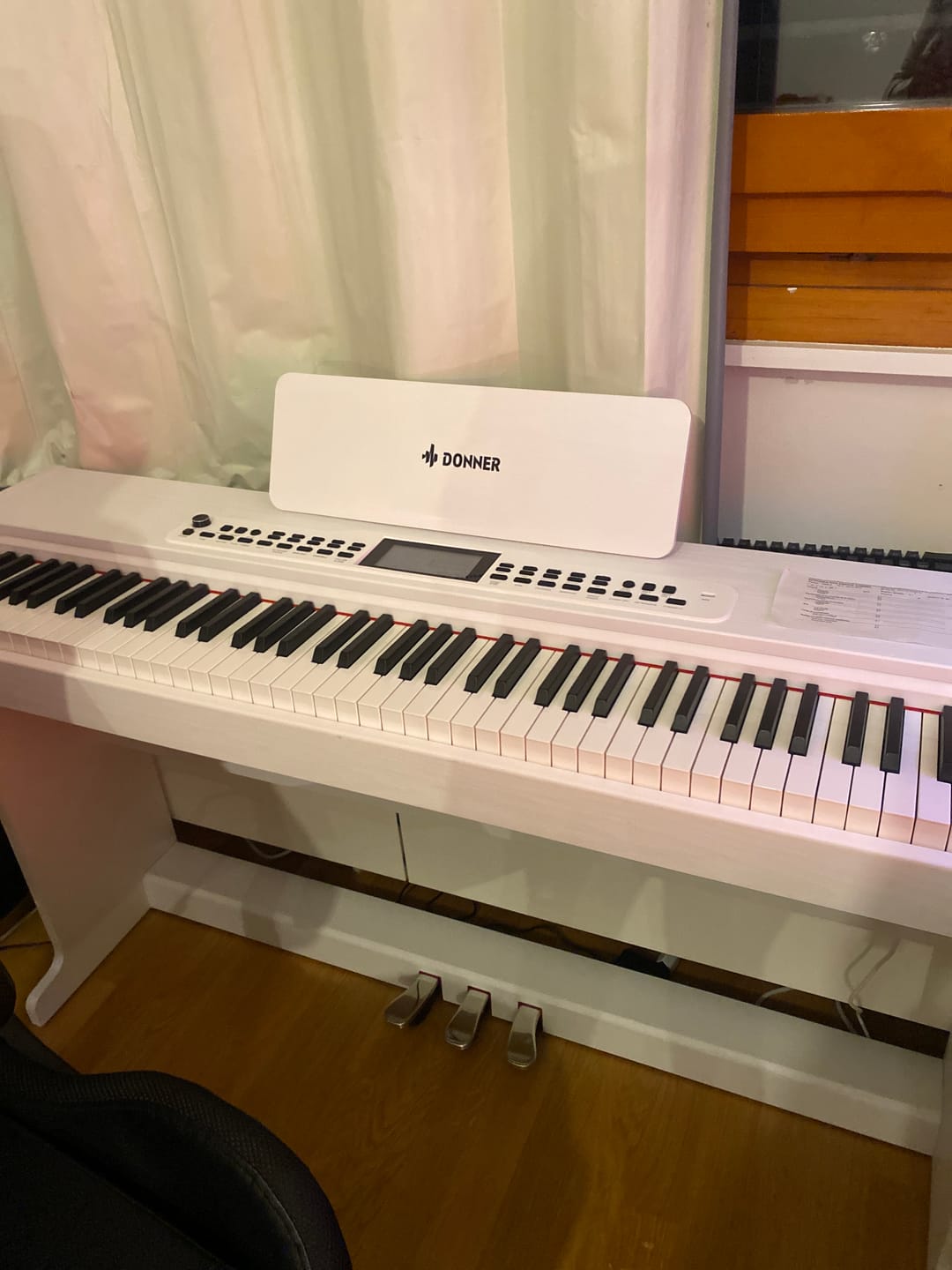 Customer photo review of Donner DDP-95 lesté Piano numérique