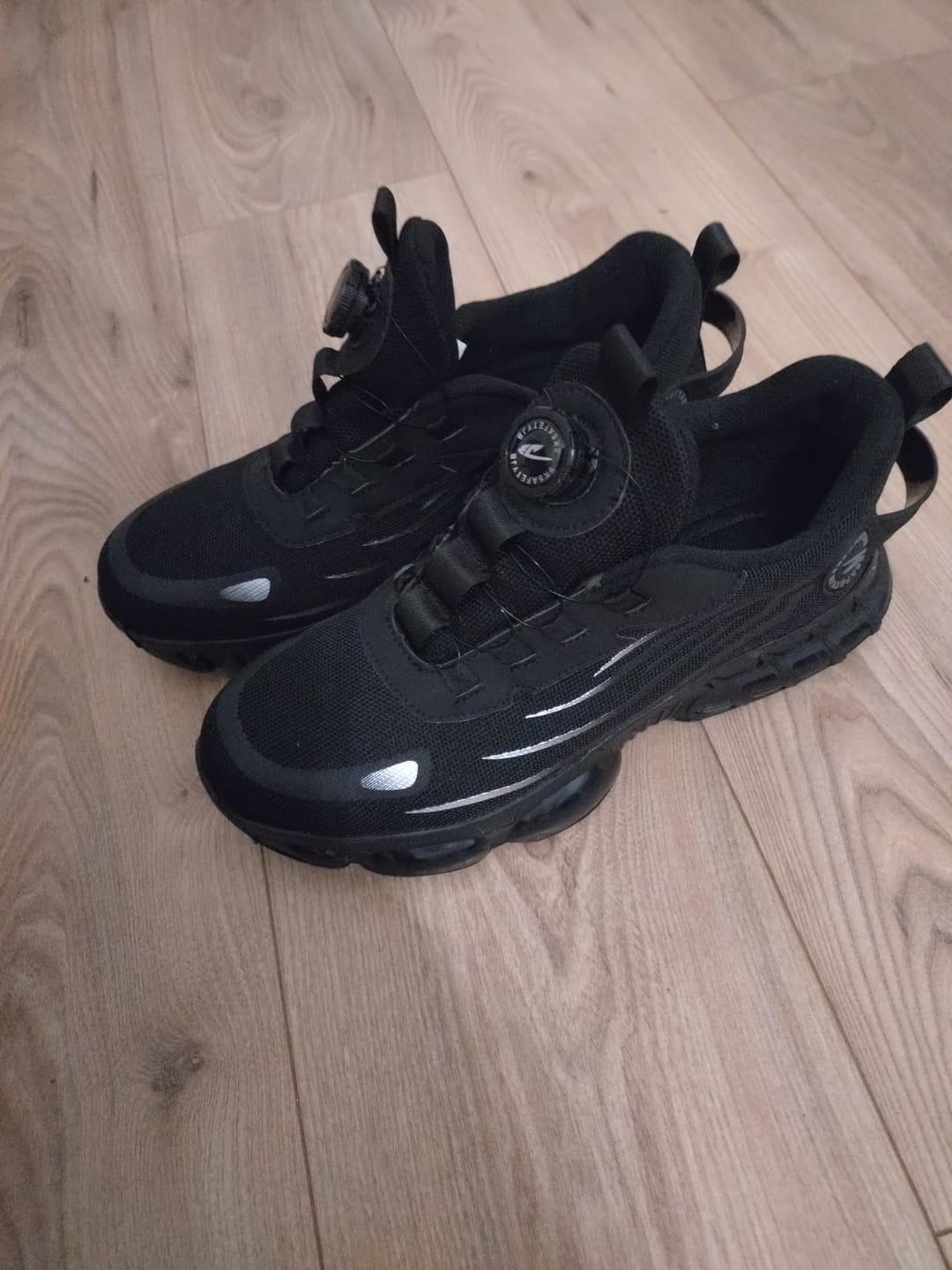 Customer photo review of Defender Lockfeet®