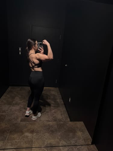 Customer photo review of The Nova Luxe Sports Bra Leggings 2-Piece Set