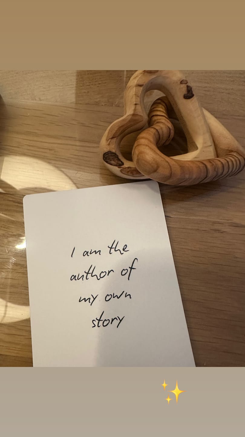 Customer photo review of The Confidence Affirmations By Roxie Nafousi