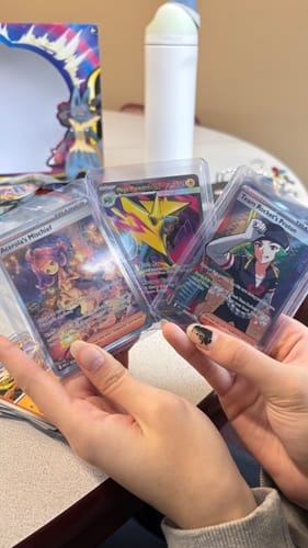 Customer photo review of Pokemon Mega Lucario ex Premium Figure Collection