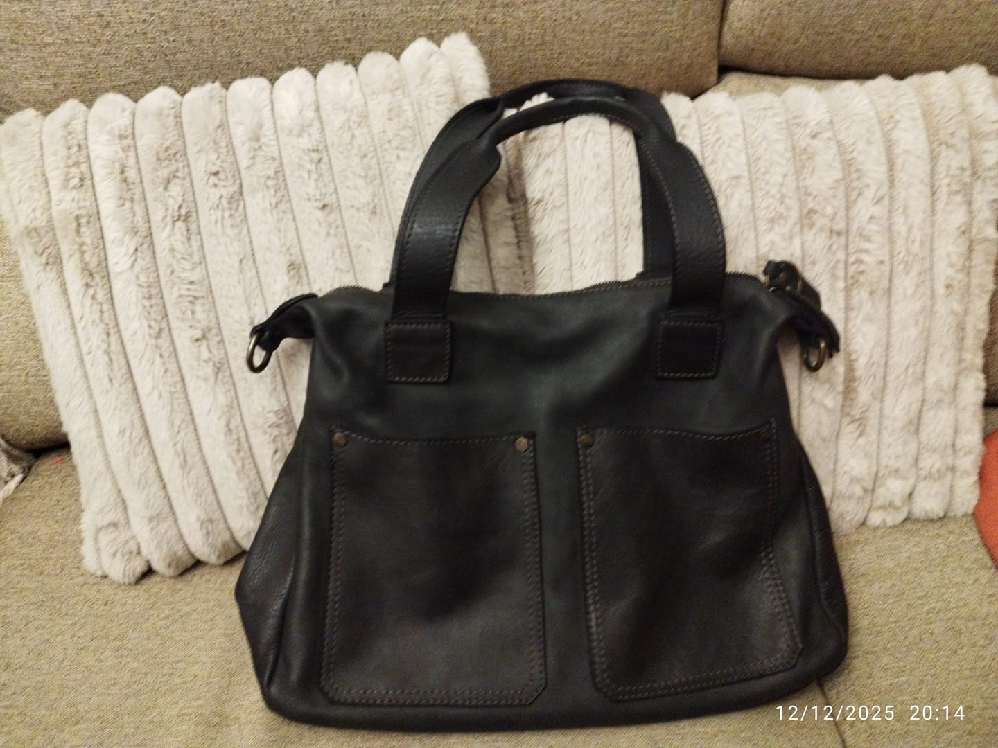 Customer photo review of BOLSO TWO POCKETS