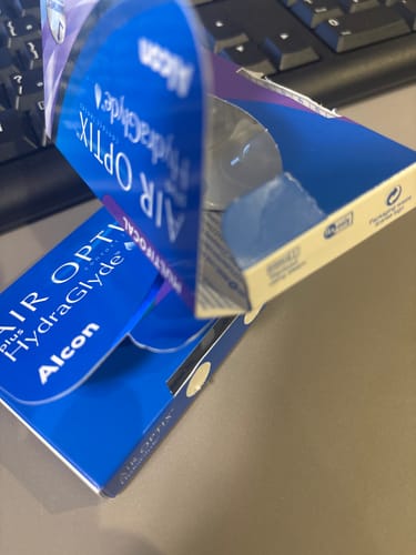 Customer photo review of Lentes de Contato Air Optix Plus HydraGlyde