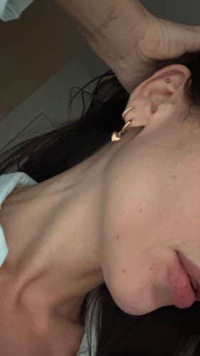 Customer photo review of Anna Earrings Set