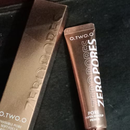 Customer photo review of O.TWO.O SKIN SECRET ZERO PORES PRIMER