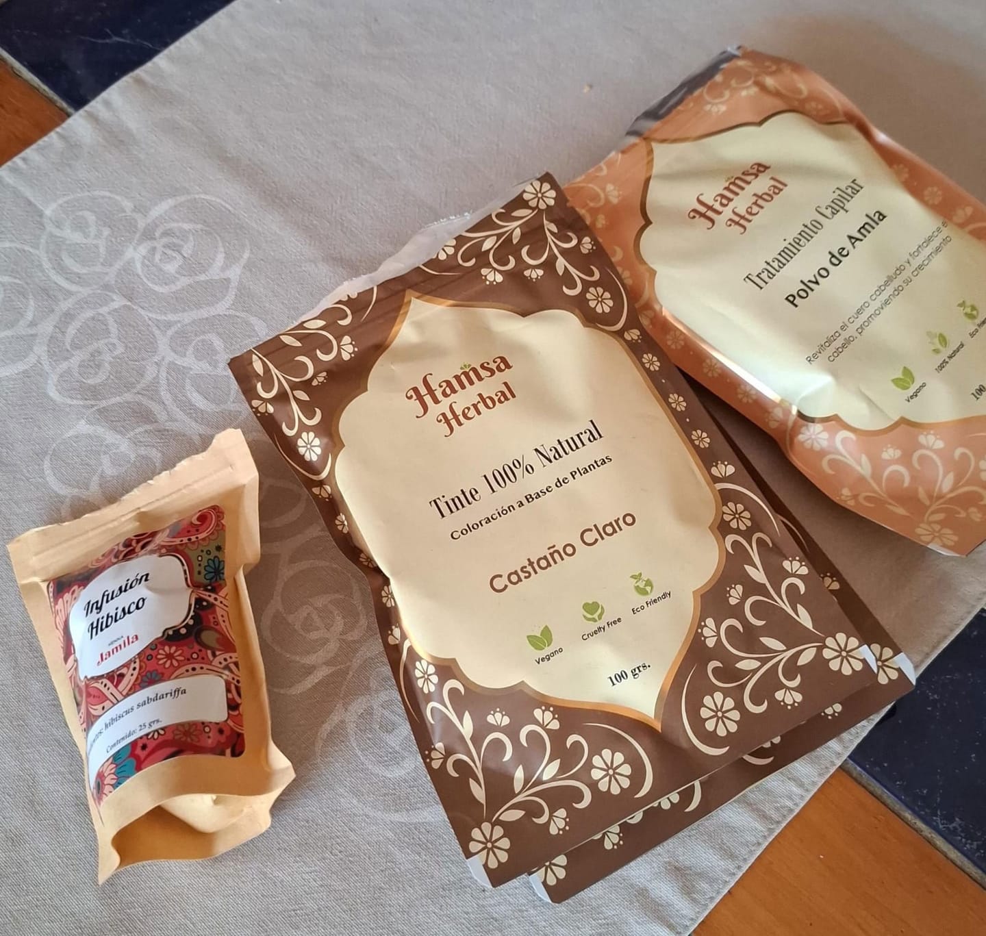Customer photo review of Tinte 100% Natural Hamsa Herbal (Tono Castaño Claro)
