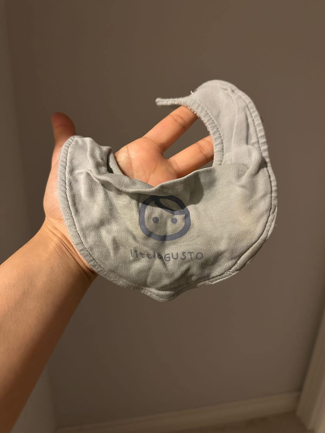 Customer photo review of Sıvı Geçirmez Mavi Fular Önlük