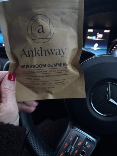 Customer photo review of Mushroom Gummies