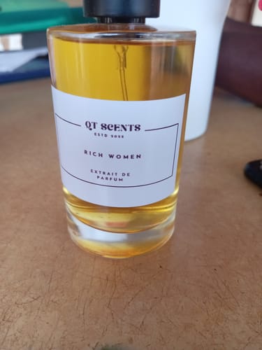 Customer photo review of Rich women - inspired by Killian love , don’t be shy