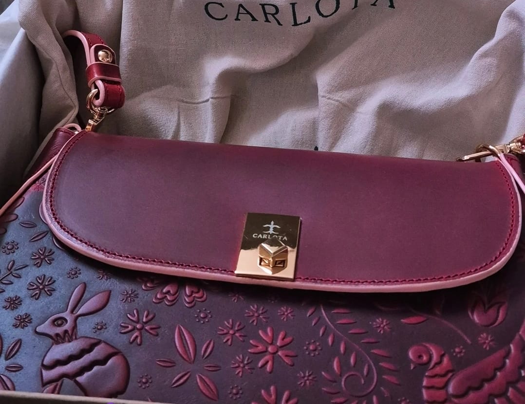 Customer photo review of Liebre Baguette Shoulder Bag - Bugambilia