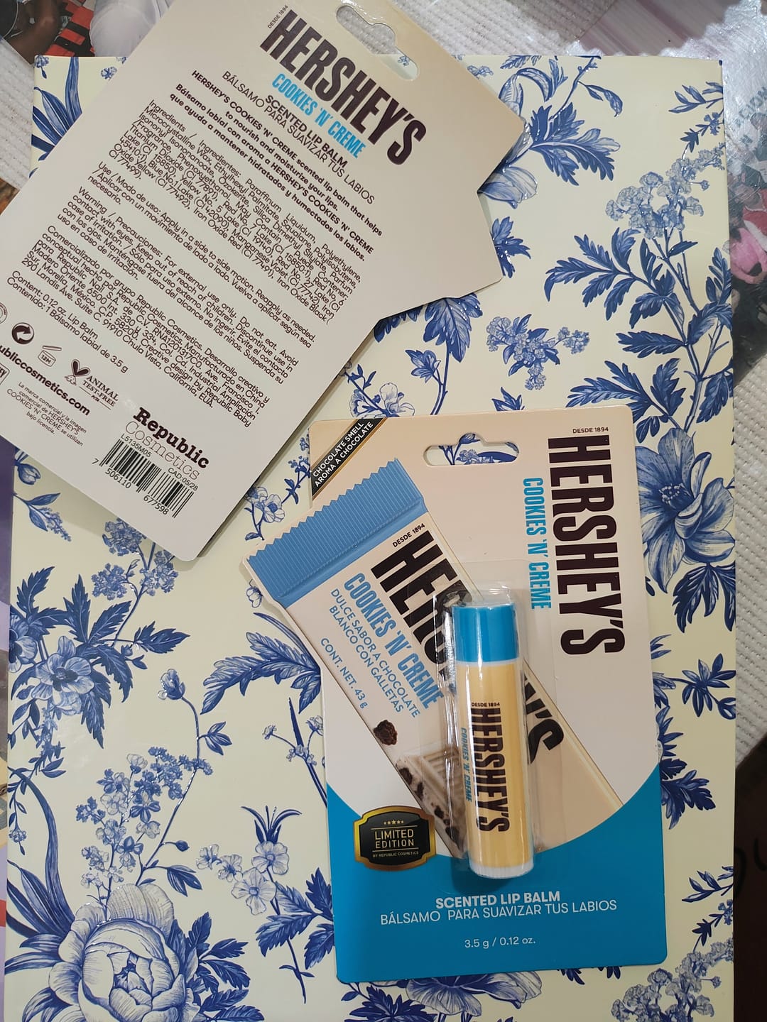 Customer photo review of Lip Balm Cookies & Cream