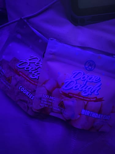 Customer photo review of CONED - MILK CHOCOLATE 2-PACK D9