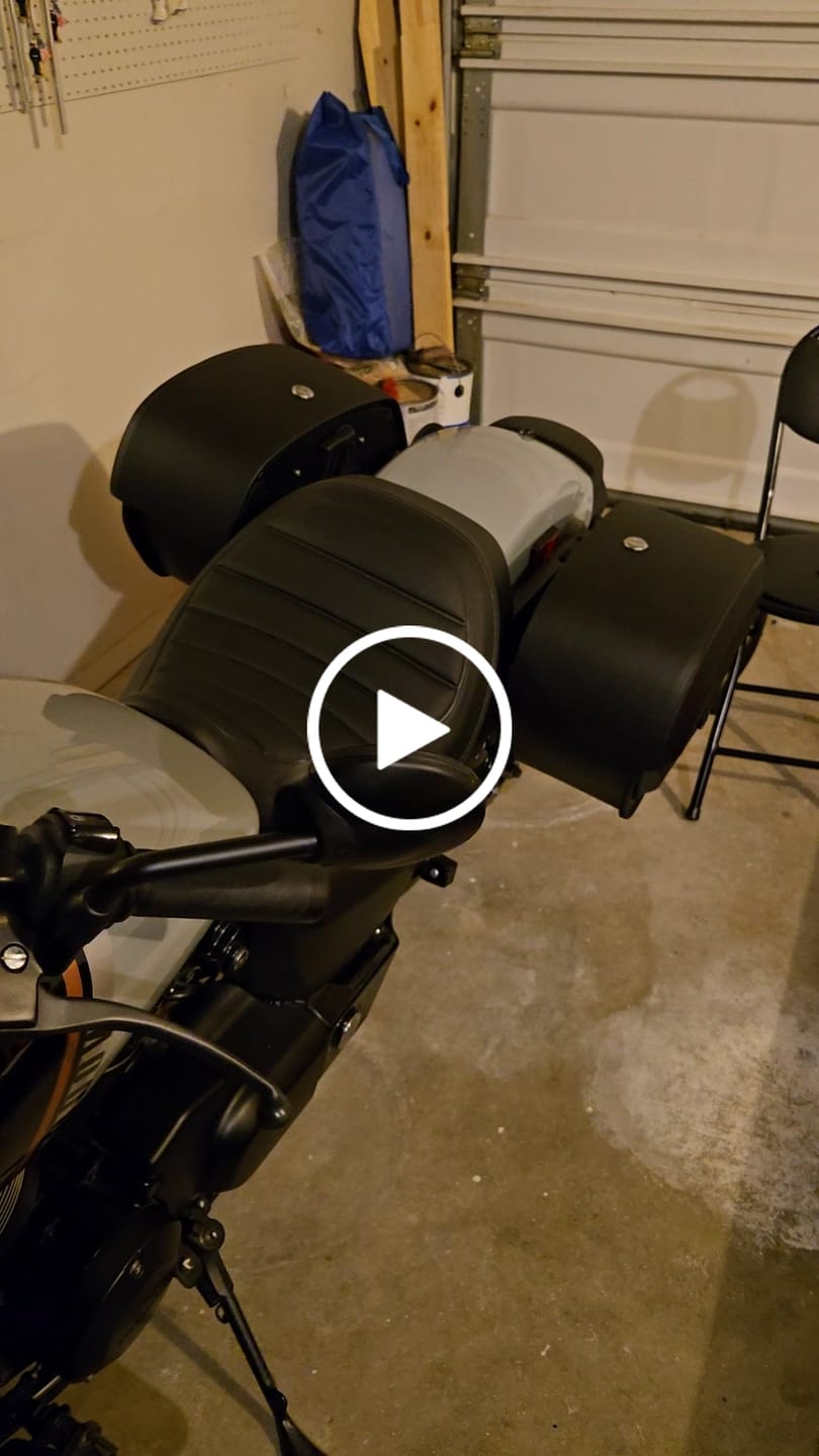 Customer video review of 28L - Pantheon Medium Quick Mount 2024+ Honda Shadow Phantom 750 Motorcycle Saddlebags