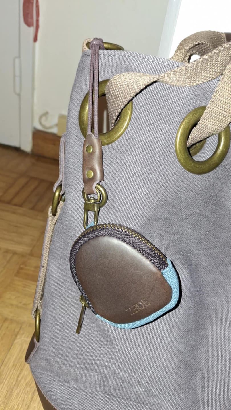 Kundenbewertung mit Foto von LILAS – TASCHENANHÄNGER