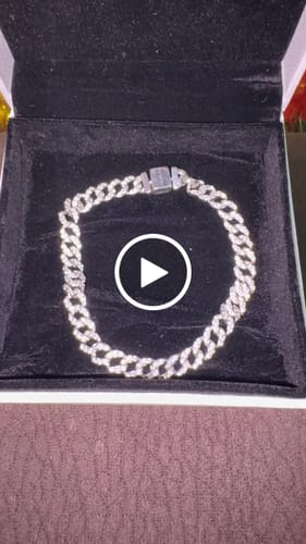Customer video review of PULSERA PANDORA TENIS TIMELESS PAVE BRILLANTE PLATA + KIT DE REGALO