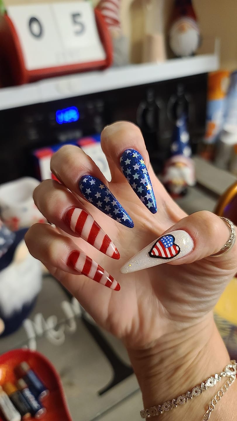 Customer photo review of 12 Colors Nail Marker Pen
