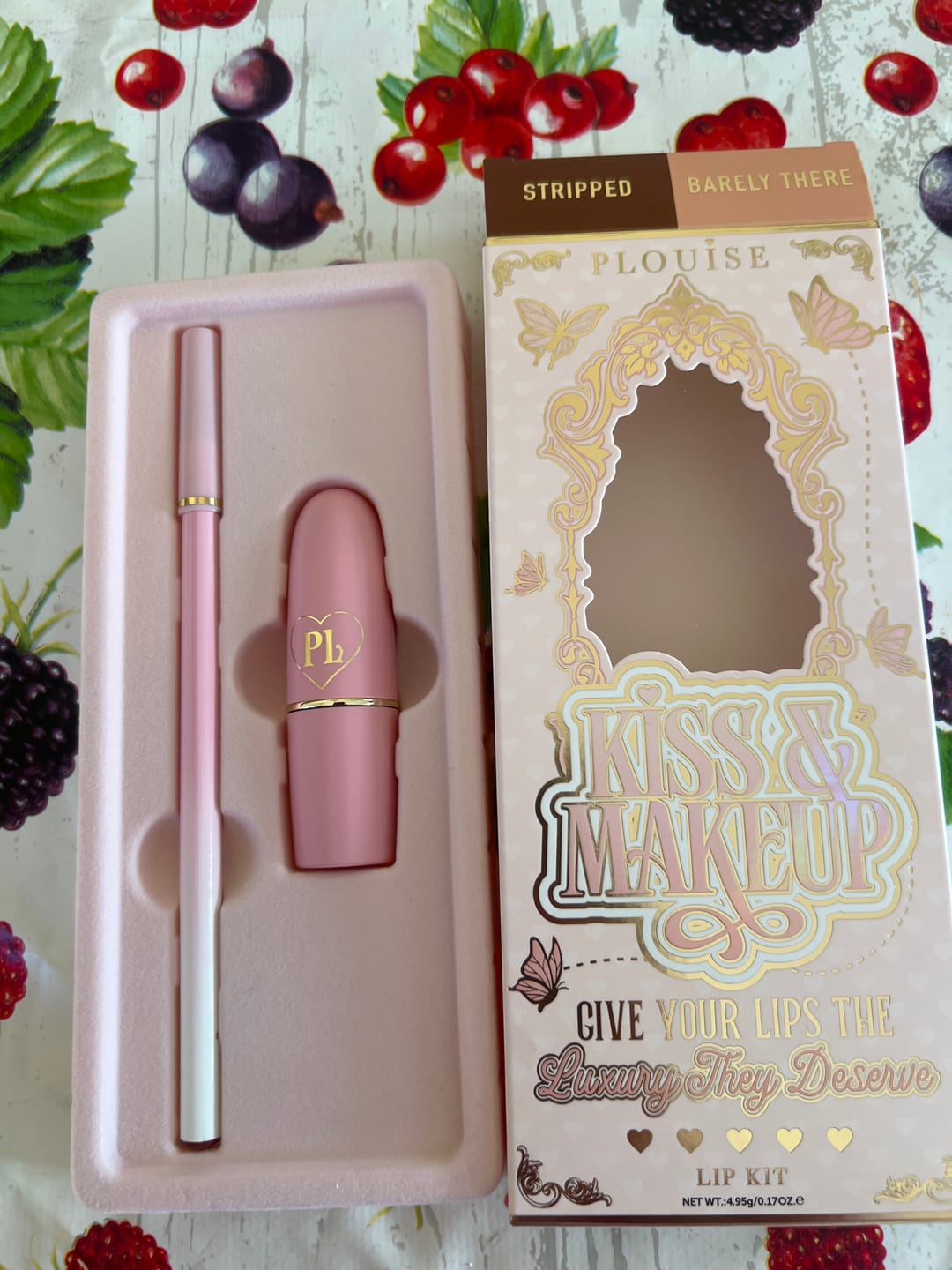Customer photo review of P. Louise Aligning My Future Pastel Eyeshadow Palette
