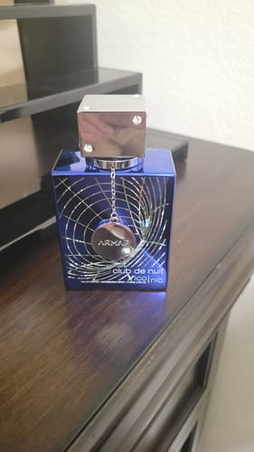 Customer photo review of Armaf Club de Nuit Iconic for Men Eau de Parfum Spray
