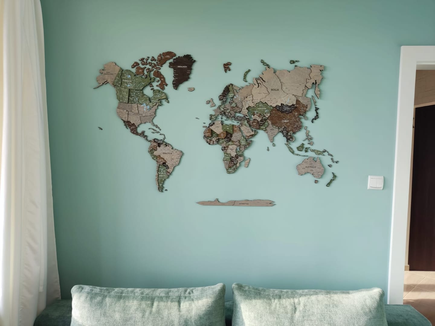 Customer photo review of Drewniana mapa świata 3D “Light Rustic"