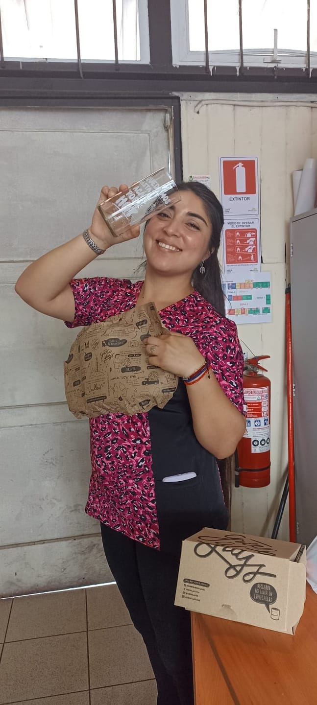 Customer photo review of Vaso Quedamos Hasta Acá Psicólogos Color Transparente 500ml