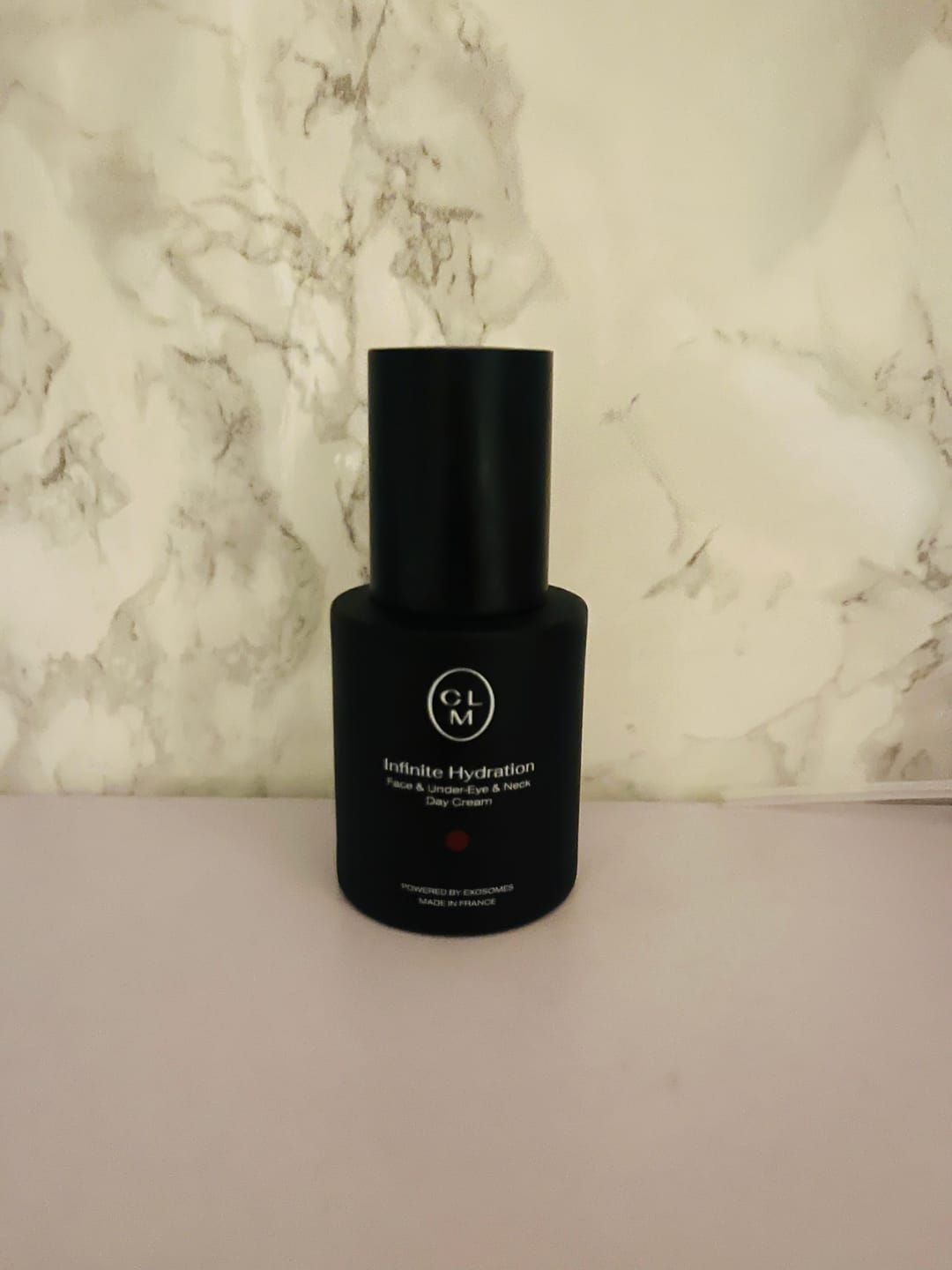 Customer photo review of Drėkinantis dieninis veido, paakių ir kaklo kremas 50ml