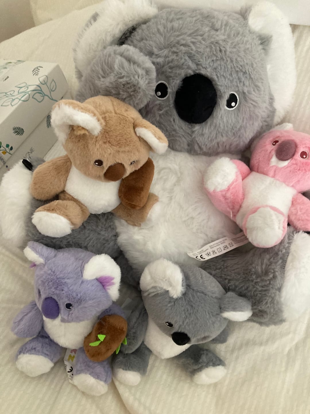 Customer photo review of Ensemble de Jeu en Peluche de Famille Koalas avec 4 Bébés Coffrets Cadeaux pour Tout-petit