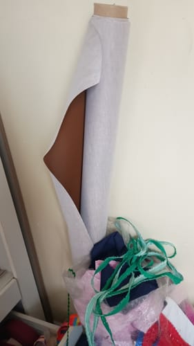 Customer photo review of CEDRO 0.8MM COM FUNDO DE MALHA COR CARAMELO