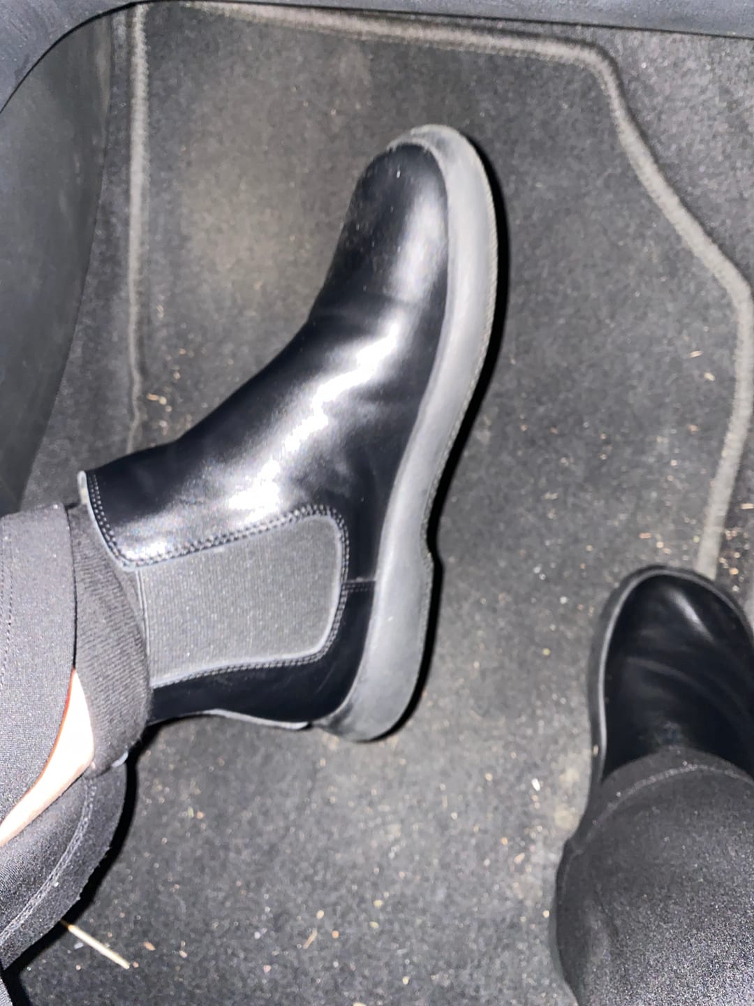 Customer photo review of Women Winter Leather Fleece-lined Flat Ankle Boots