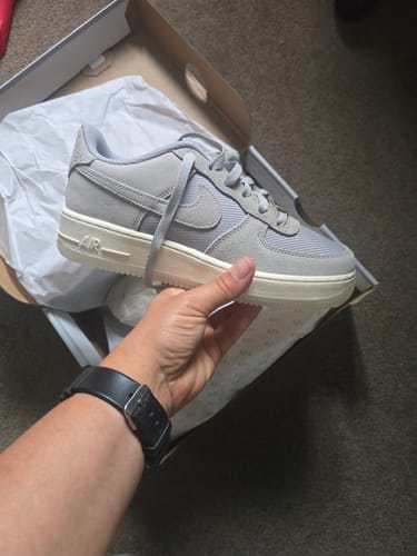 Customer photo review of Nike Air Force 1 LV8 GS "Light Smoke Grey"