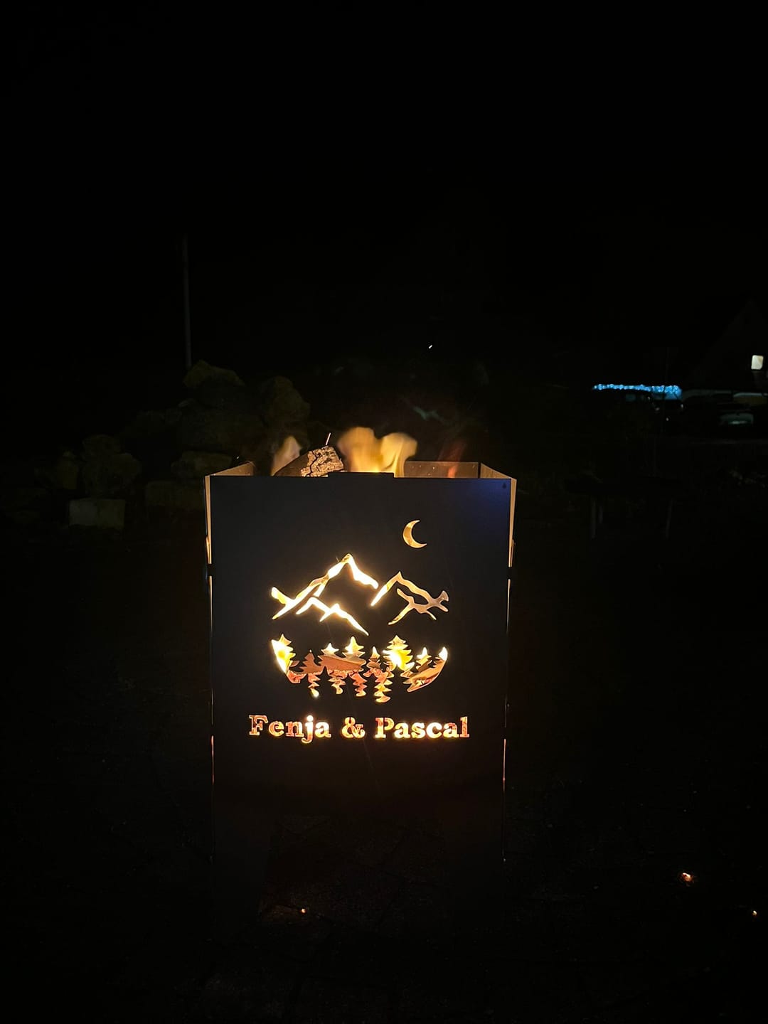 Customer photo review of Feuertonne Berge aus edlem Stahl