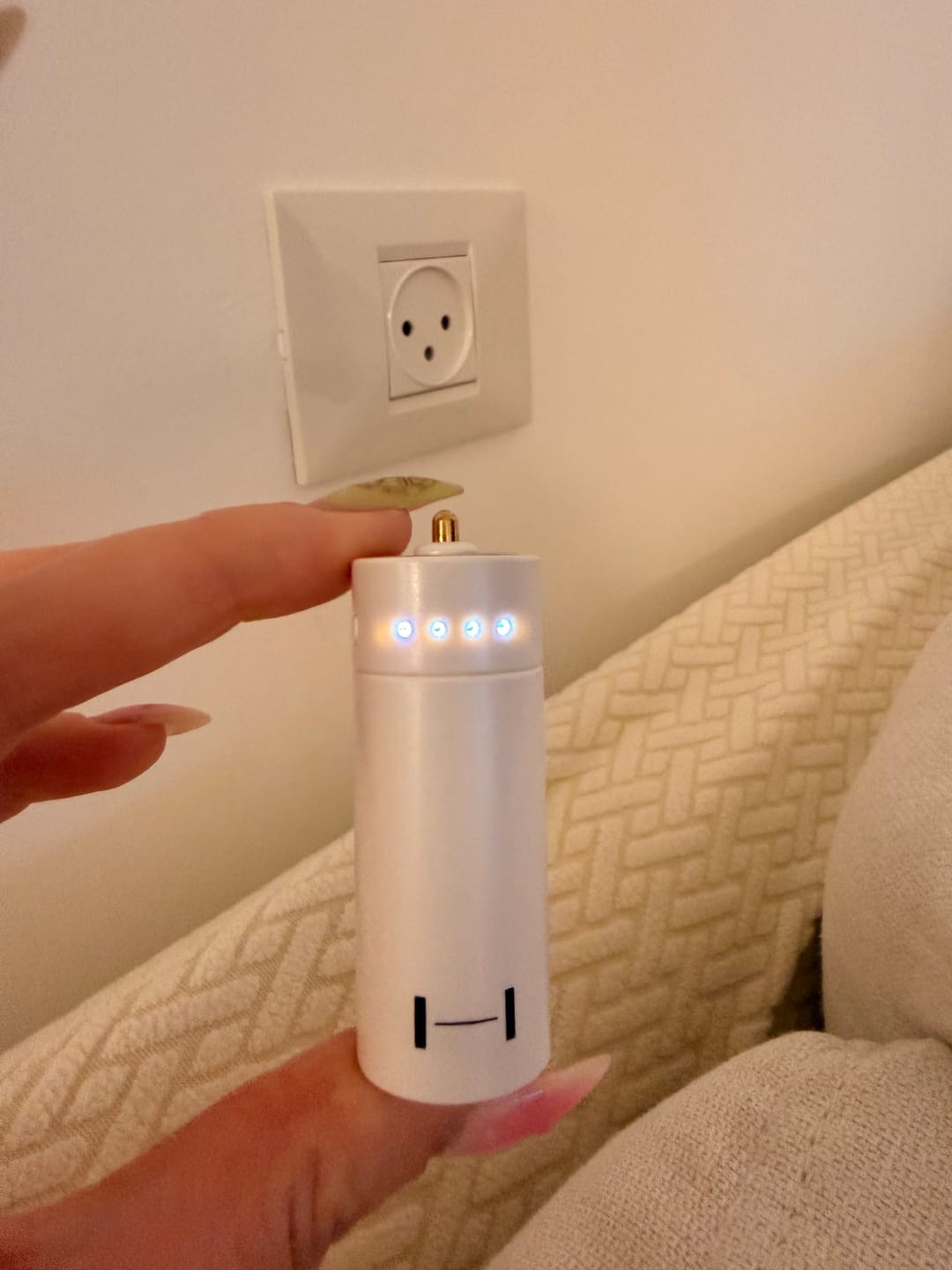 Customer photo review of HYBE OFFICIAL LIGHT STICK BATTERY