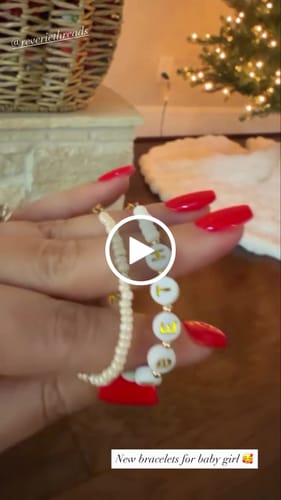 Customer video review of Personalized Name Mommy & Baby Bracelet in White Beads