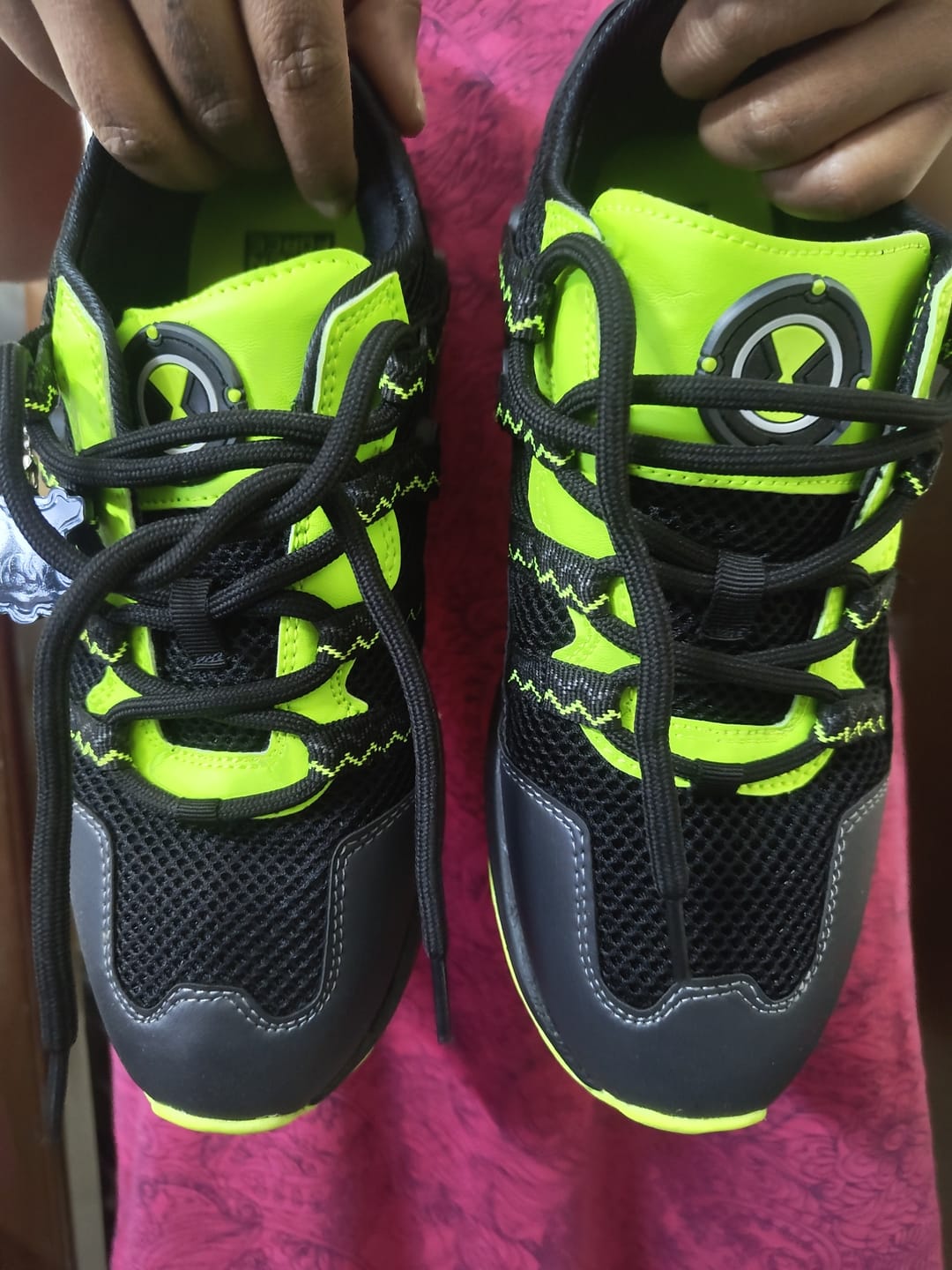 Customer photo review of Bacca Bucci × Ben 10 Omnitrix Edition