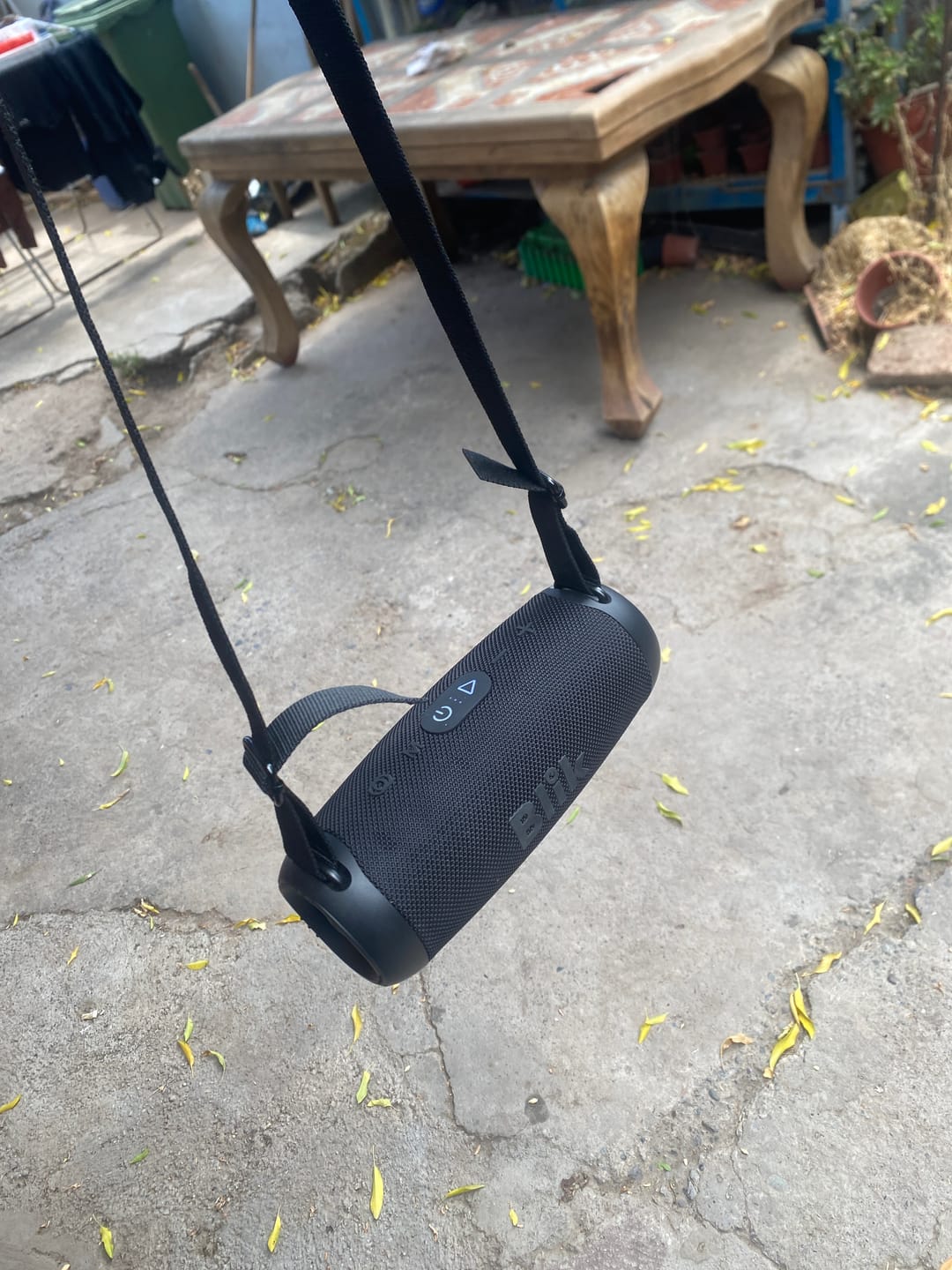 Customer photo review of Parlante Bluetooth Portátil Blik Powerbass30 30W RMS 34 Hrs