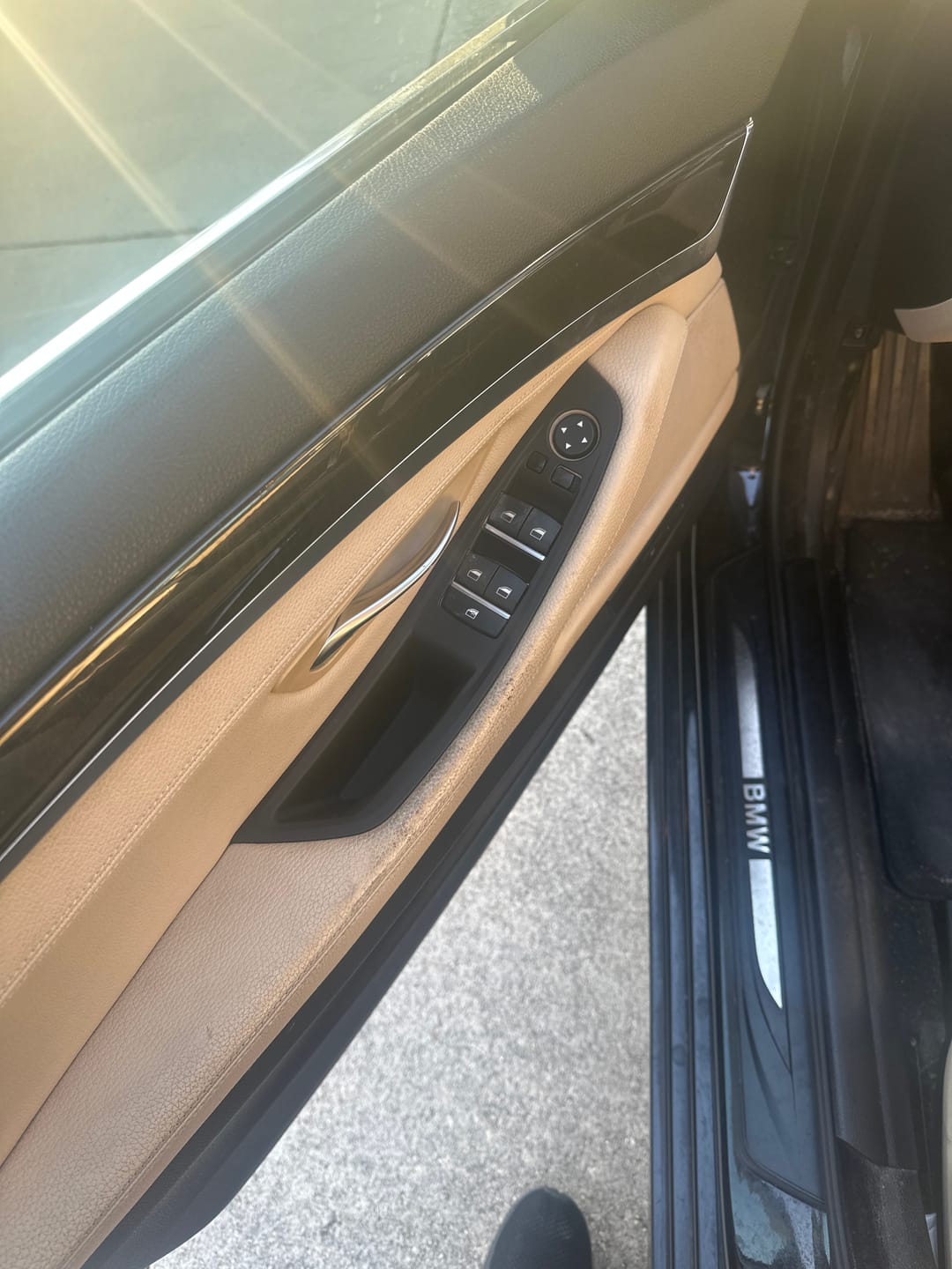 Customer photo review of For BMW 5 Series F10/F11 Inner Door Handle Cover Set – No-Disassembly Fix for Sticky/Melting Handles (2011–2017)